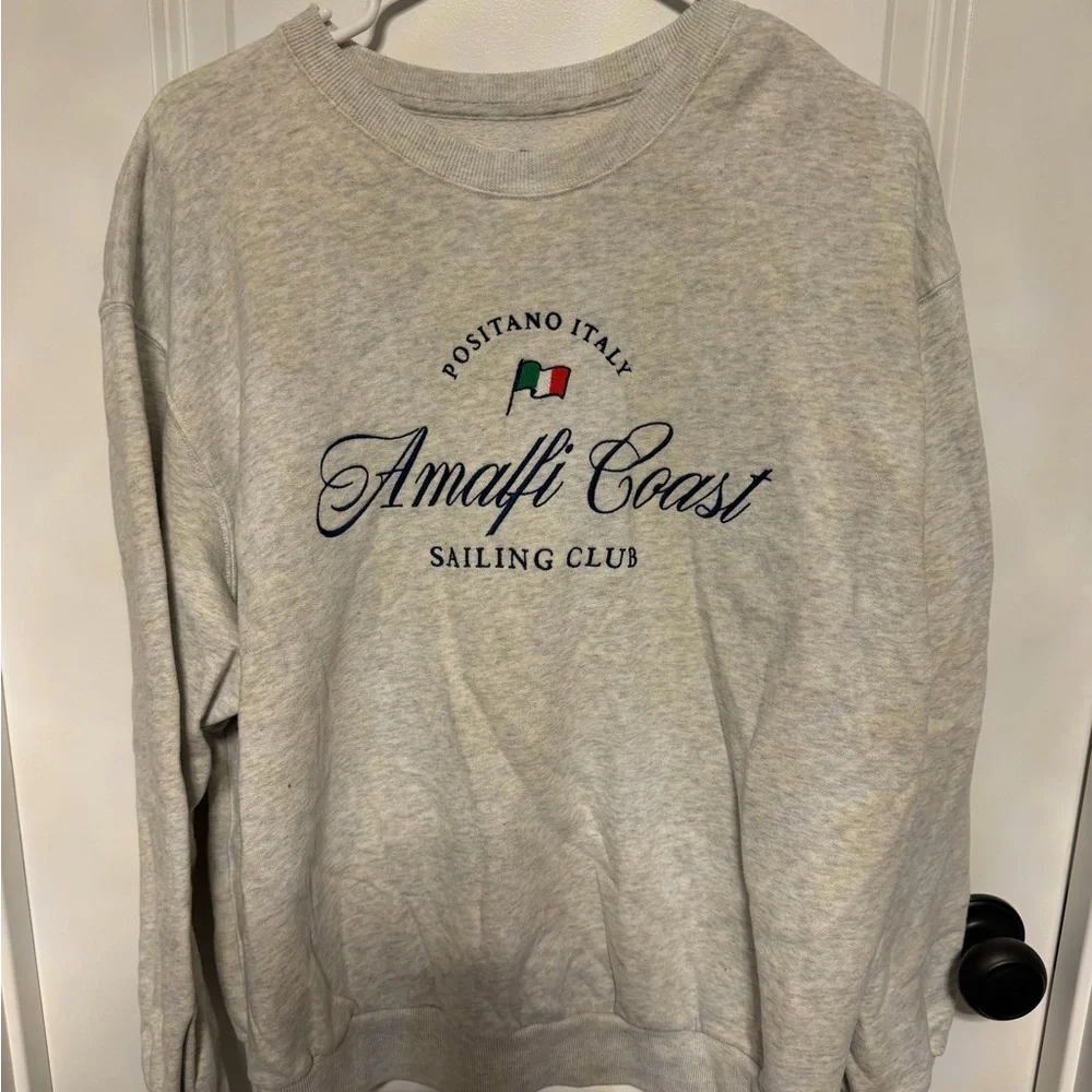Hollister Gray Crewneck Sweatshirt - Picture 1 of 3